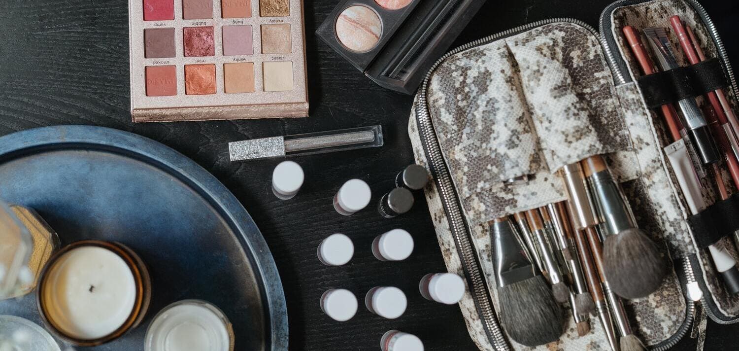 Découvrez le kit de maquillage pour les débutants