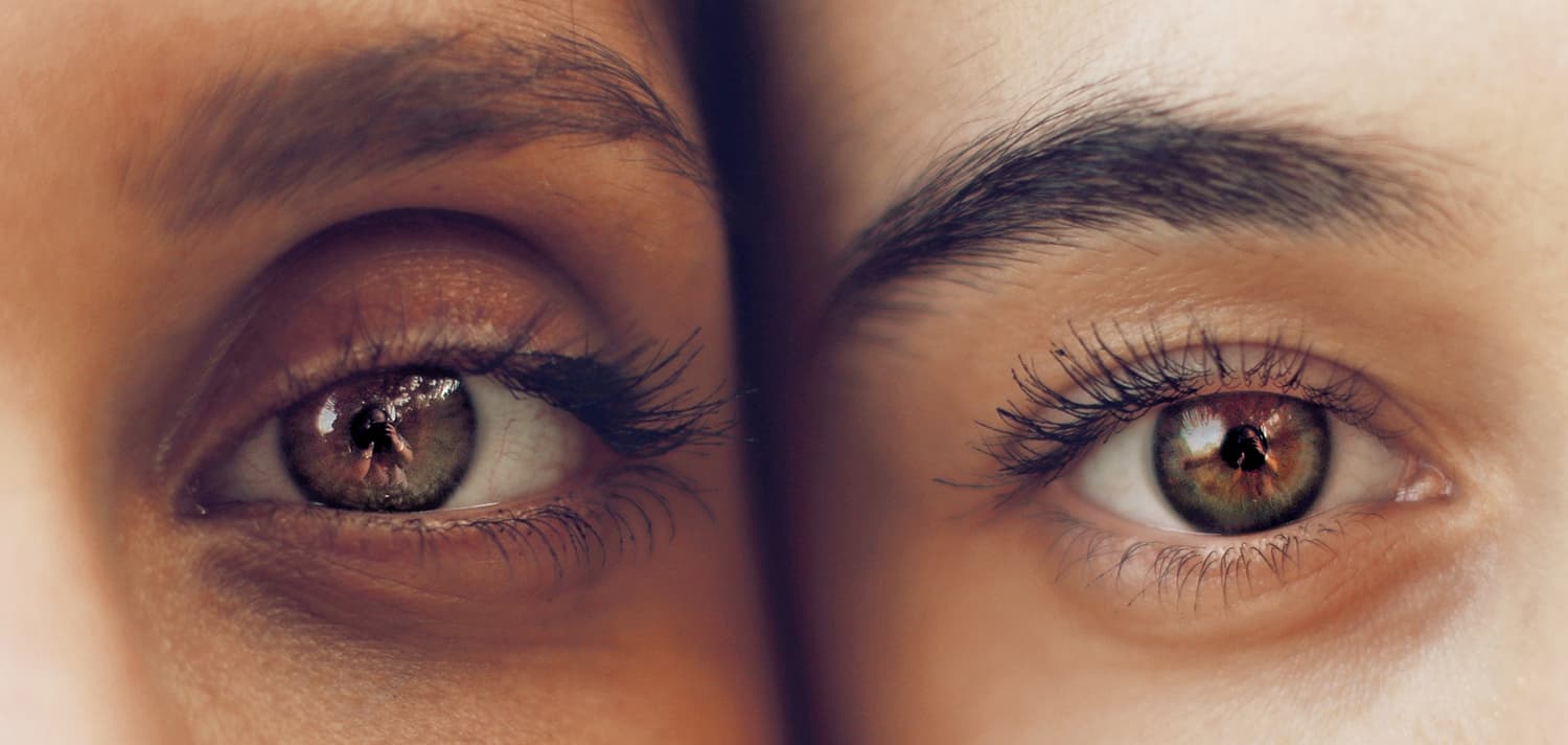 Le meilleur anti-cernes sous les yeux peut faire paraître vos yeux plus jeunes de plusieurs années.
